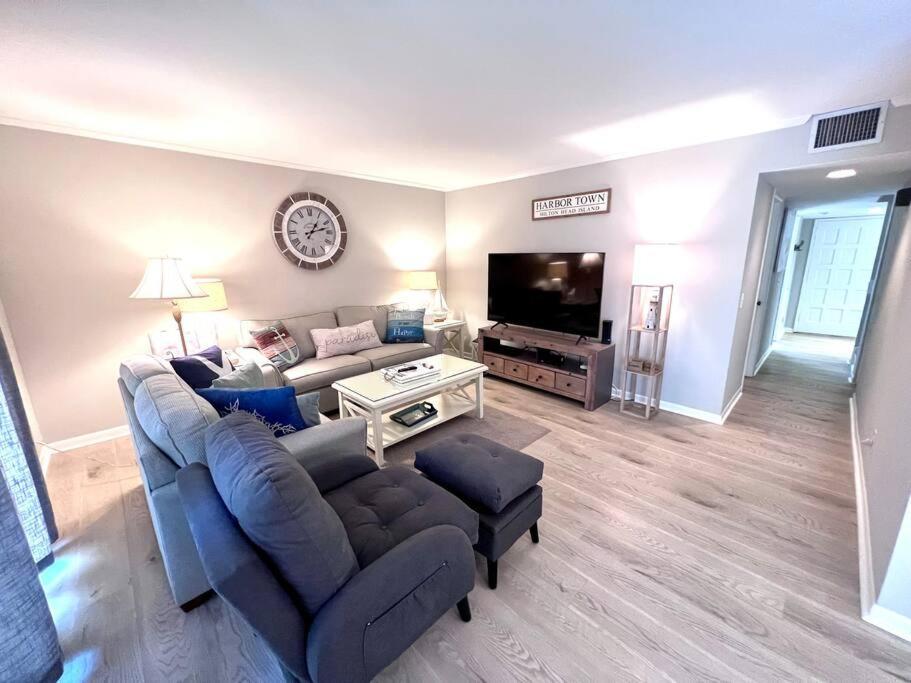 New Pics! Harbour Town 3Br/3Ba - Pool Access - Book Now Villa Hilton Head Island Buitenkant foto