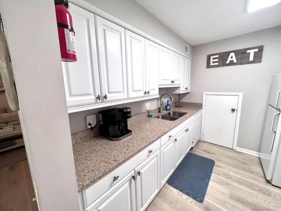 New Pics! Harbour Town 3Br/3Ba - Pool Access - Book Now Villa Hilton Head Island Buitenkant foto